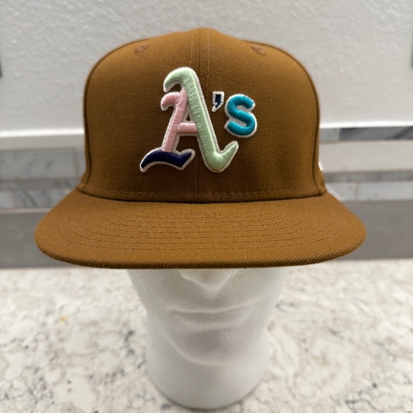 Oakland Athletics New Era Brown Battle of the Bay Hat - Picture 1 of 8